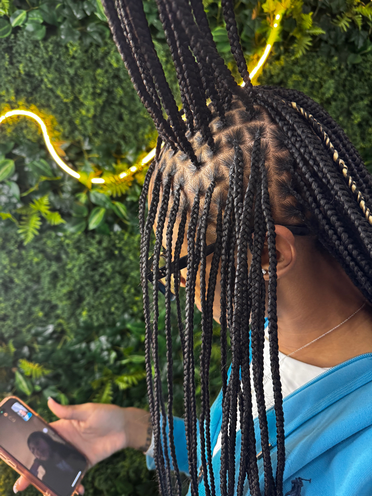 Xs Knotless at Laid By Li in St. Louis, MO