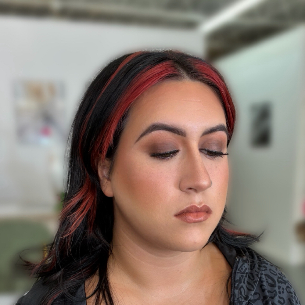 Makeup Lessons at You GLOW Girl Ms Beauty Bar and Blowtique in Picayune, MS