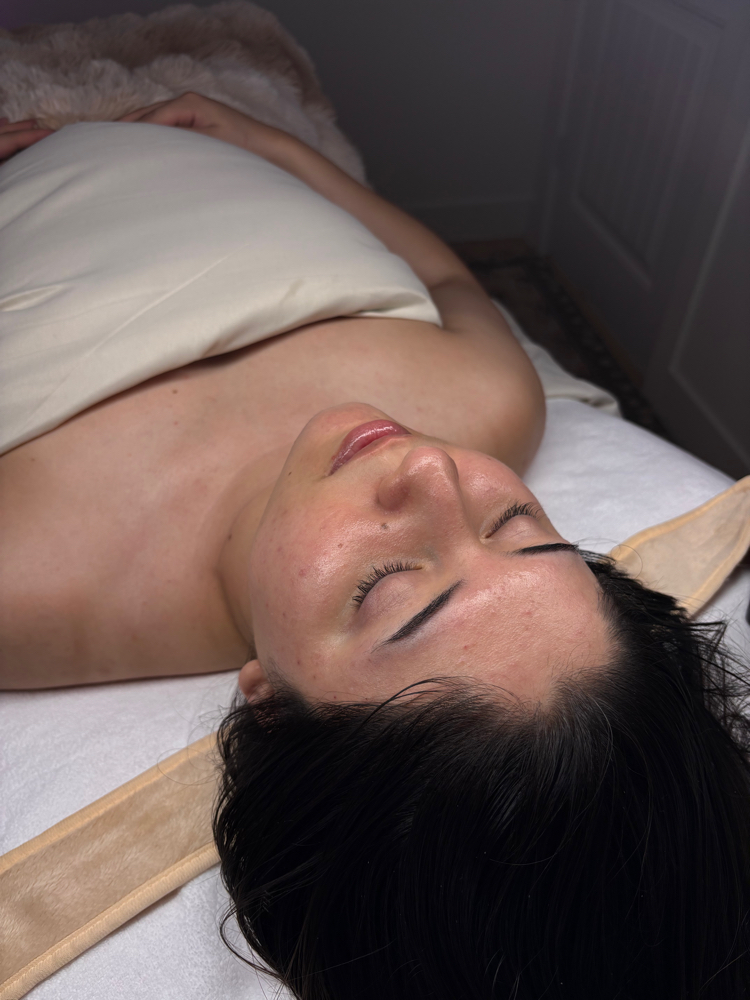 🧖‍♀️ LumiEssential
