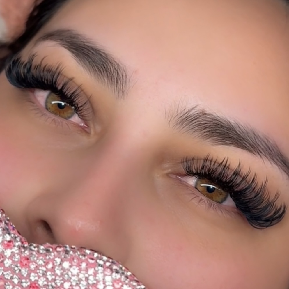 Hybrid Wispy Lash Fill at The lovely Fairy in Dinuba, CA