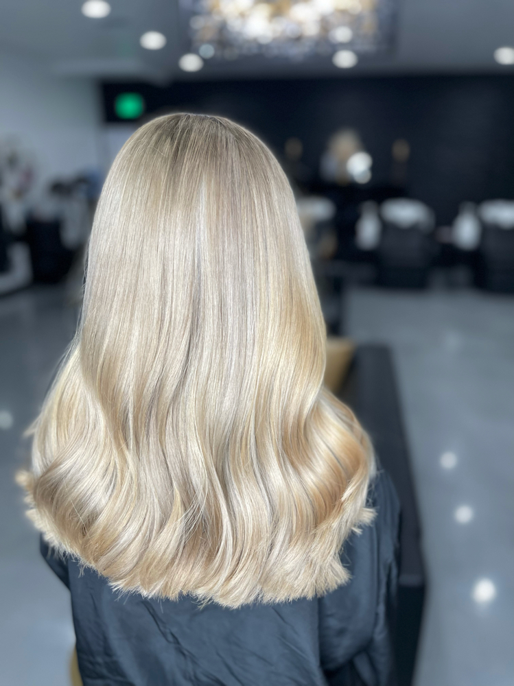 Blonde Root Touch Up