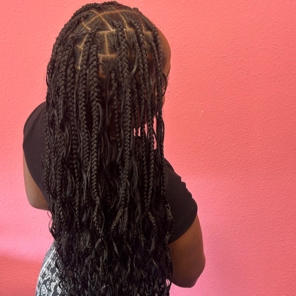 Large Knotless at CrownedinConfidencebykay in Inglewood, CA