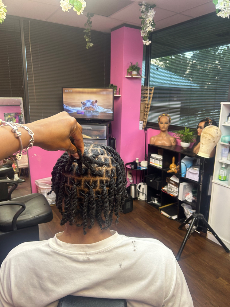 Loc Retwist (charge by the hour)