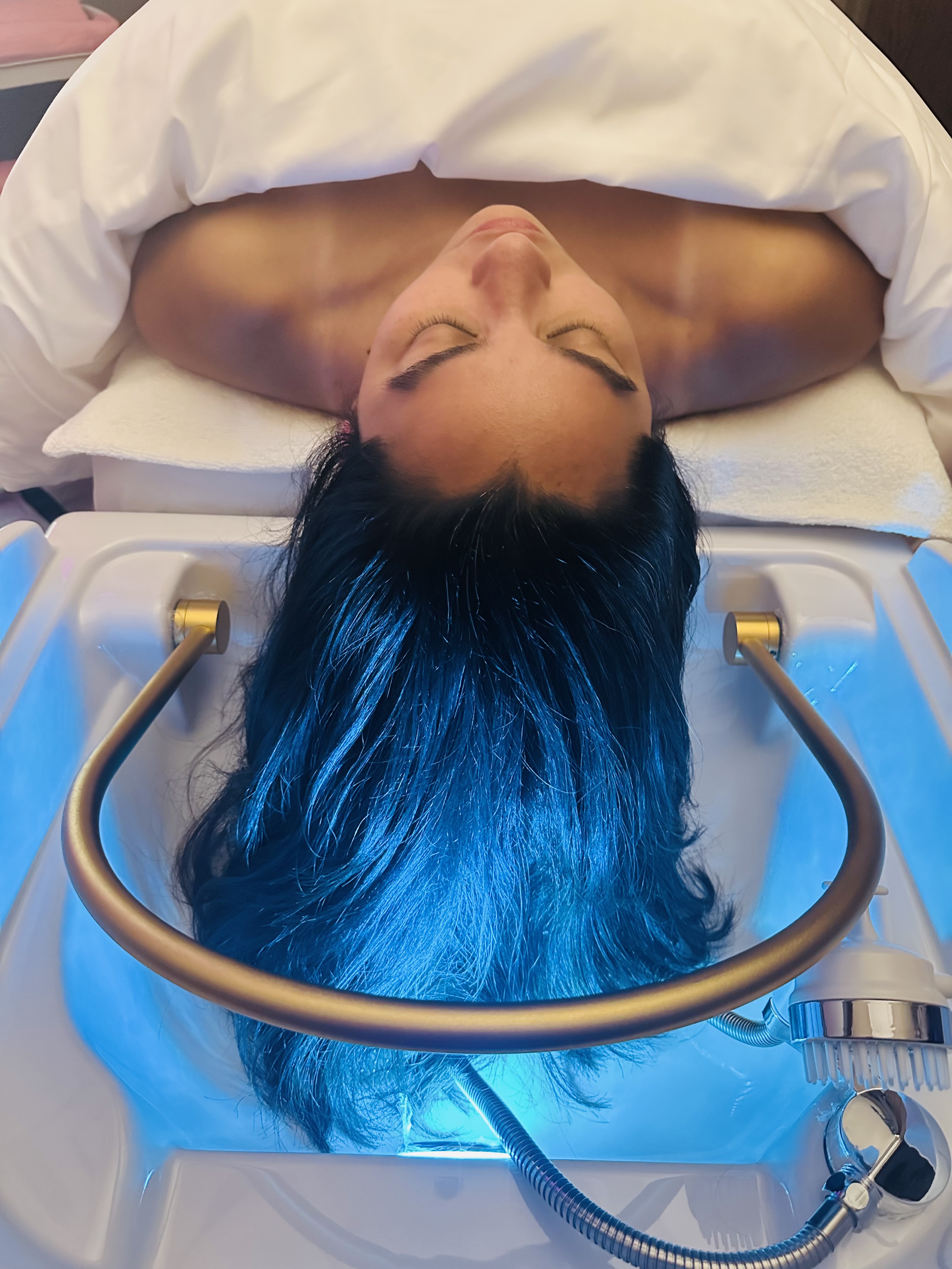 Head Spa - PRETTY AND POLISHED