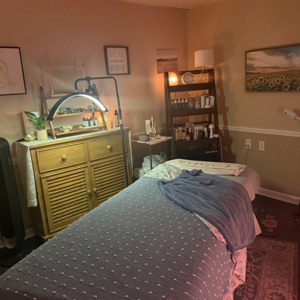 Pine View Teacher Exclusive at The Meadow Salon and Spa LLC MM43877 in Venice, FL