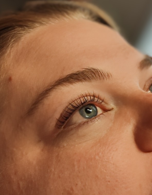 Lash Lift And Tint