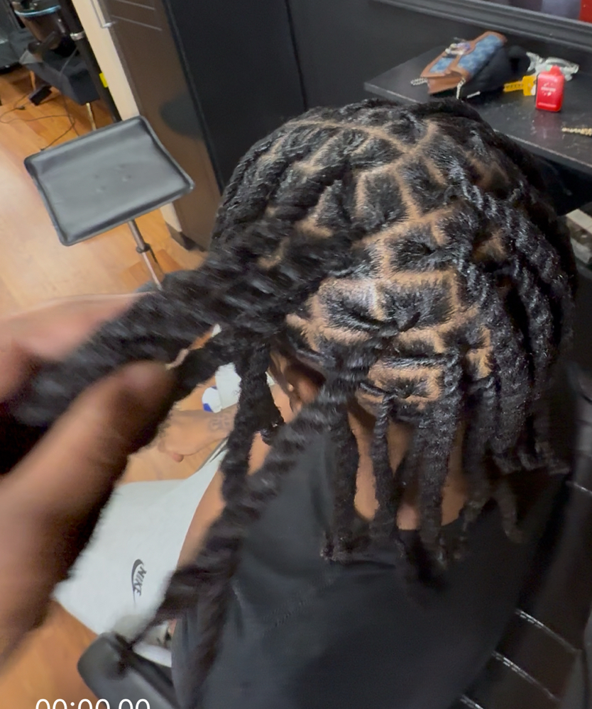 Locs basic Retwist at BE Studio in Cleveland, OH