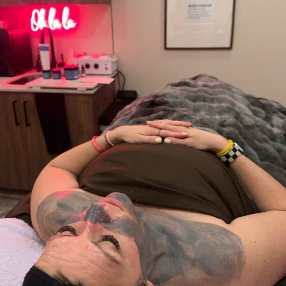 Deluxe GLOW Facial at Wax & Glow Edit in Saratoga Springs, UT