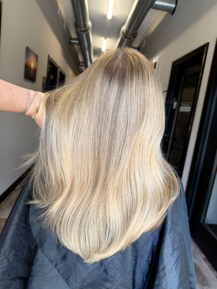 Bombshell Blonde at MHL Makiah Gibson in Wilmington, IL
