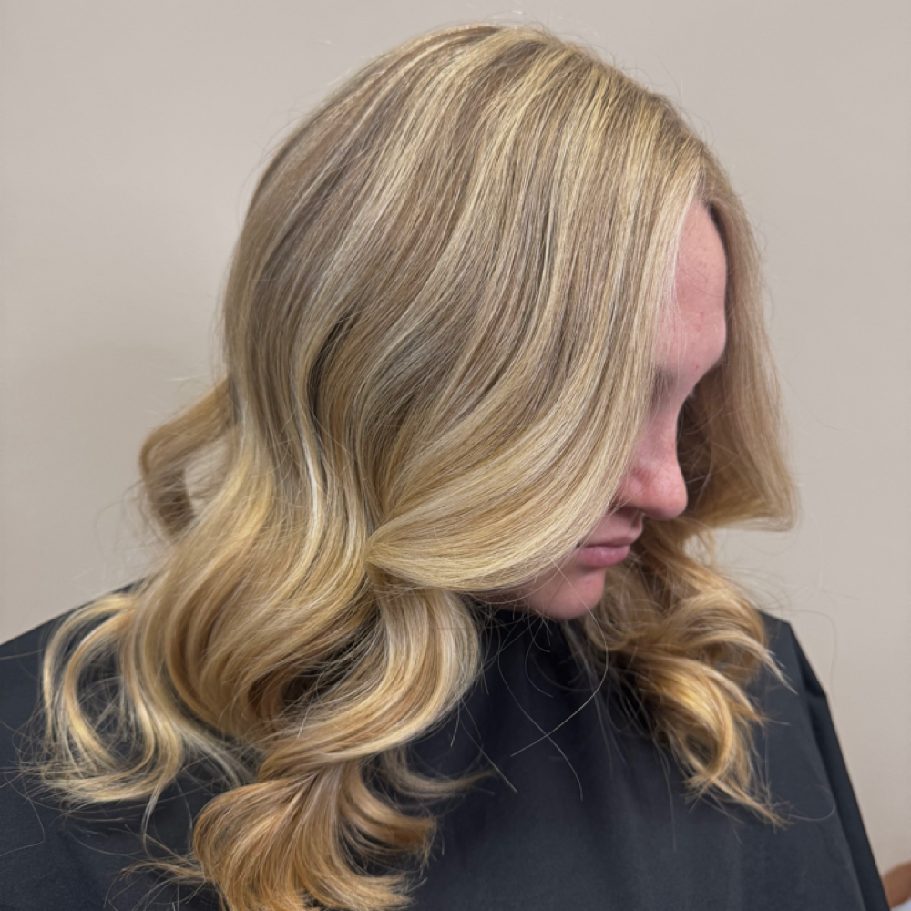 full highlight at GLOW Spa Tanning & Fitness in Owego, NY