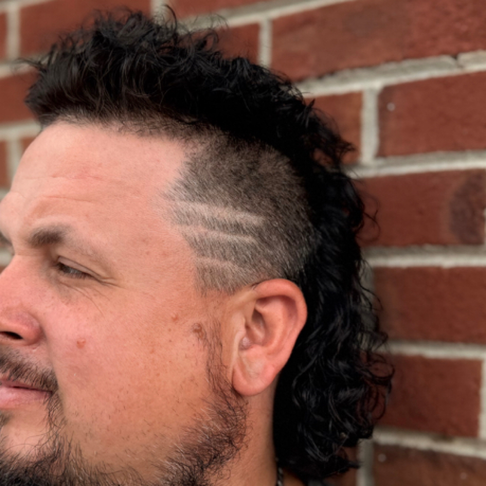 Men’s Shampoo, Cut & Style at Gracie Duncan in Thomasville, NC