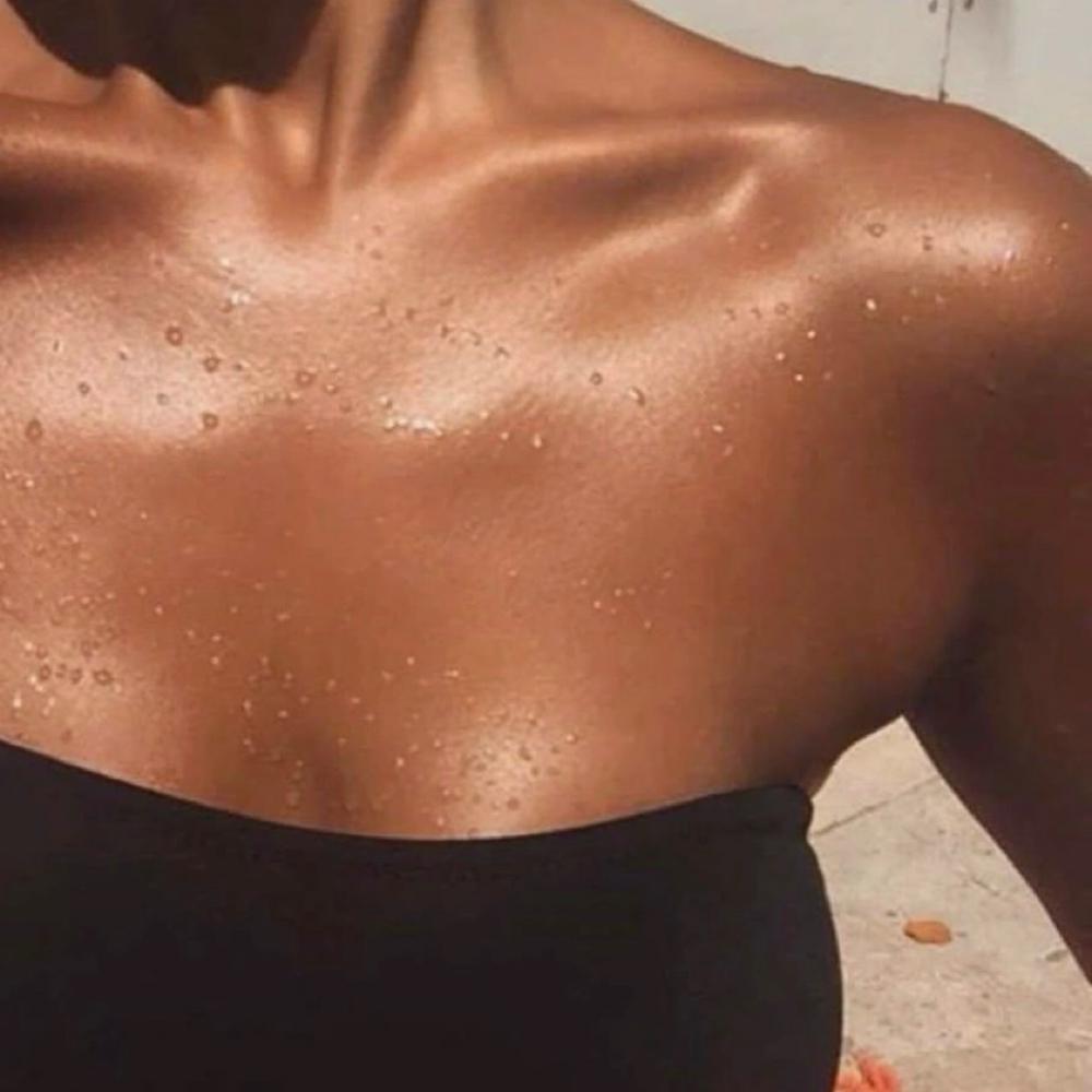 Spray Tan + HEAT - Mobile at House of Tan STL in High Ridge, MO