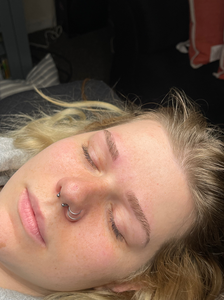 Brow Lamination And Tint