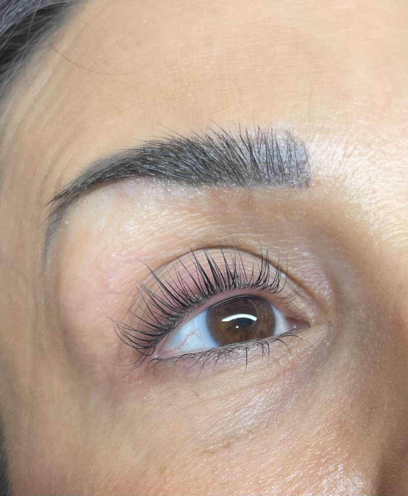 Eyelash Lift And Tint