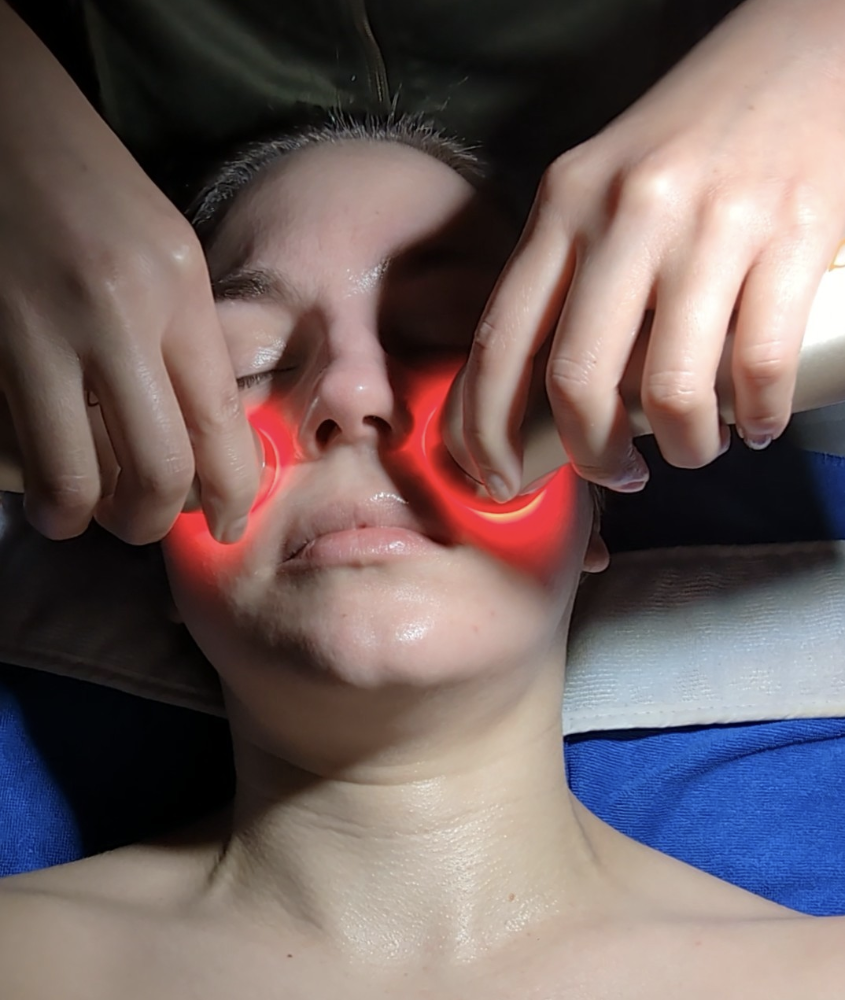 LED Light Therapy Facial