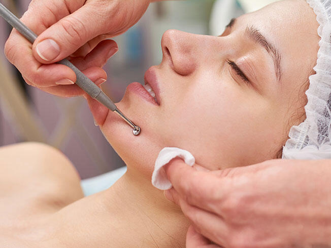 Deep Facial Cleaning at Leidy Cornelio Spa in Aurora, CO
