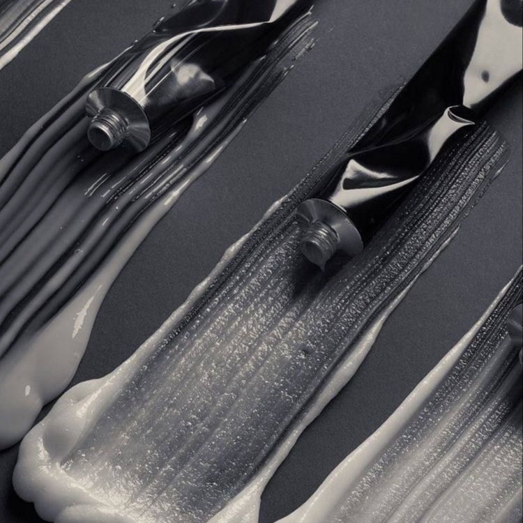 Root Touch Up at The Mane Stage in Houston, TX