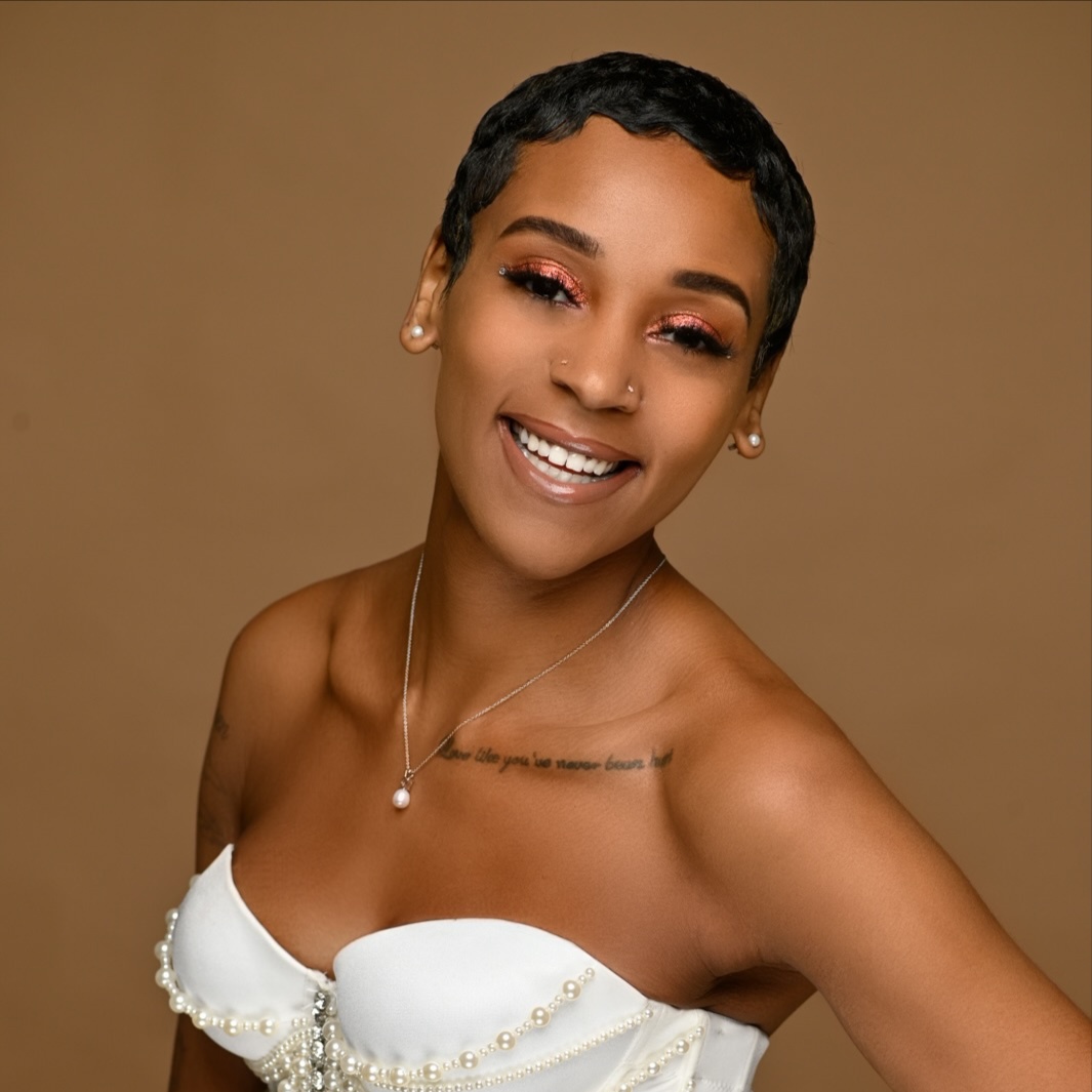 Mini-Lash Maintenance Service at Britt's Beauty Mark in Brooklyn, NY