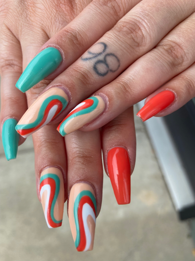 Simple Nail Art at Claws & Effect in Clarksville, IN