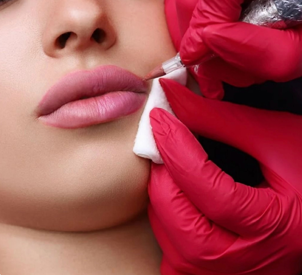 Touch-up Lip Blush at Grandeur Spa in Merchantville, NJ