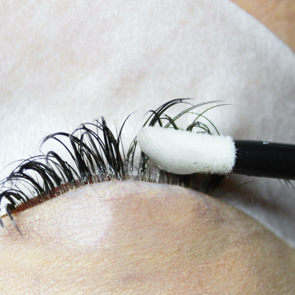 Lash Removal