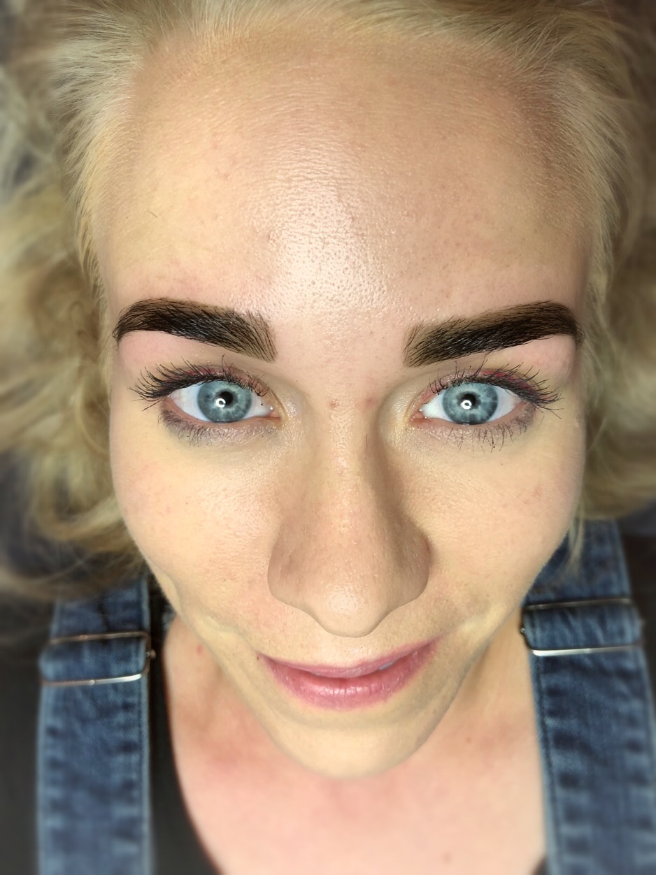 Henna Brows (includes Waxing)