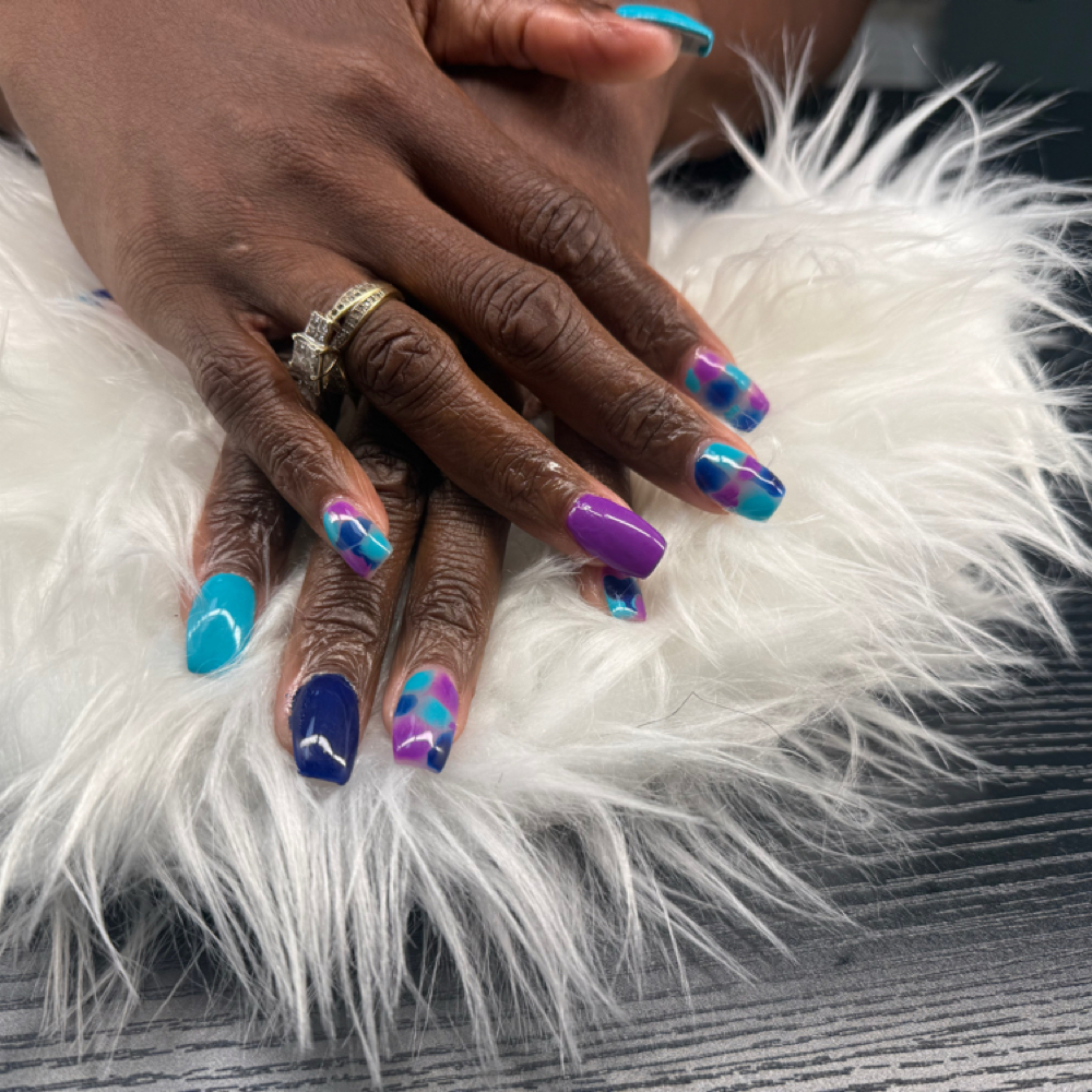 Medium Acrylic Set at Kats Nailz in Asheville, NC