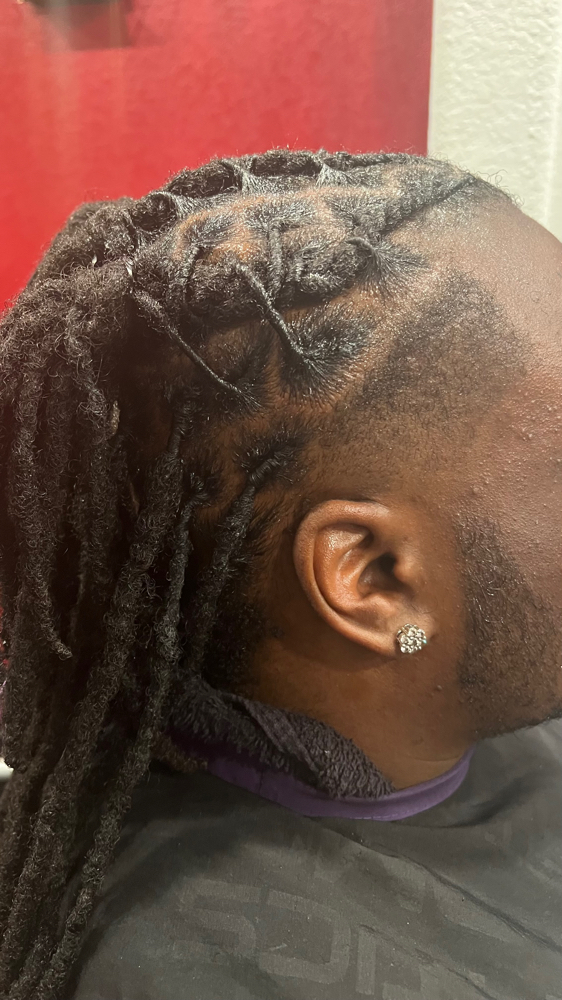 Loc Retwist And Tapper at KG Stylez N Cutz in Katy, TX