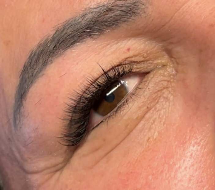 Hybrid Full Set at Evanly Lashes in Weslaco, TX
