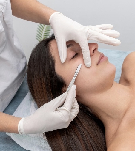 Dermaplane Facial