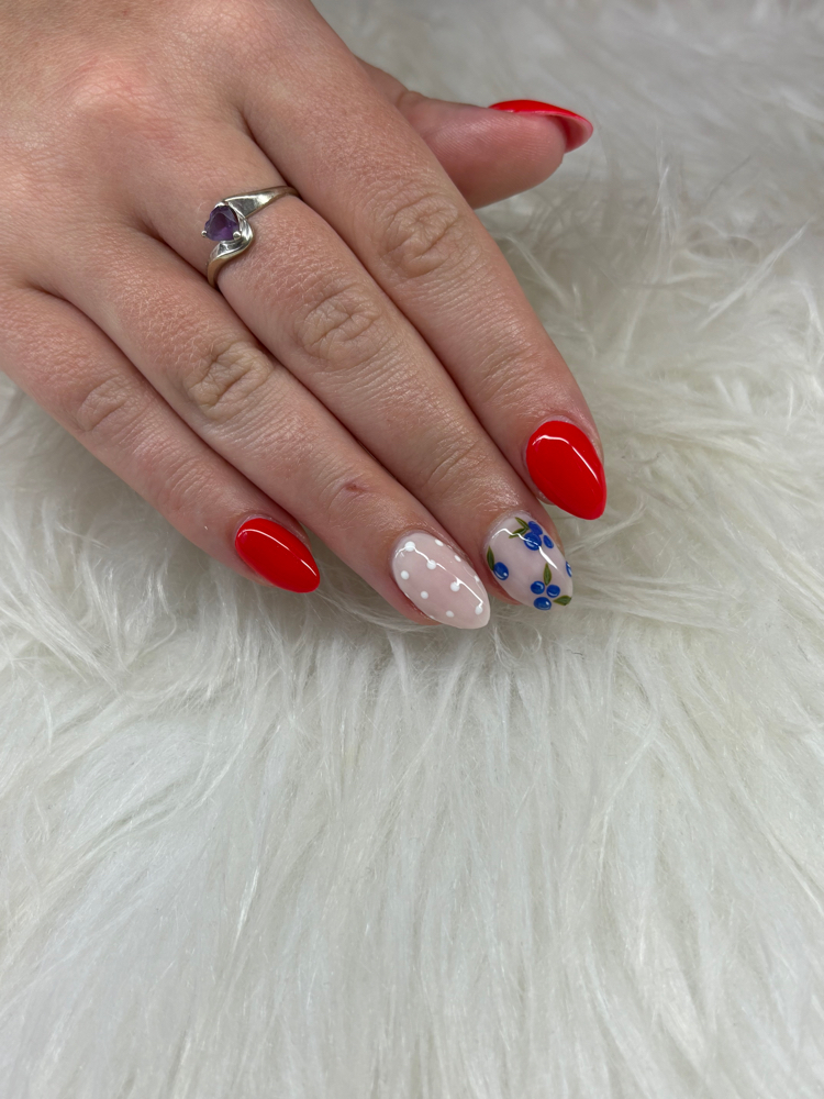 Overlay/xs/ Short Acrylic Fill at Nail tatts studio in Sumter, SC