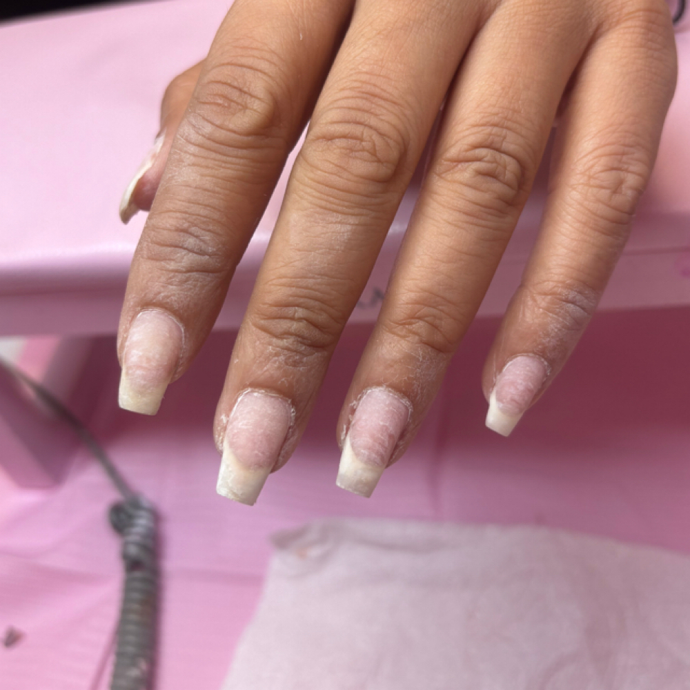 Soak Off at Missbehavin’Nails in Concord, CA
