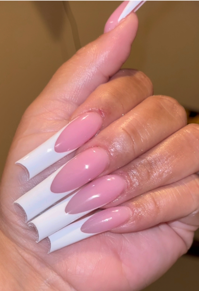 Full Set ( French Tip) at Vnailography in Hemet, CA