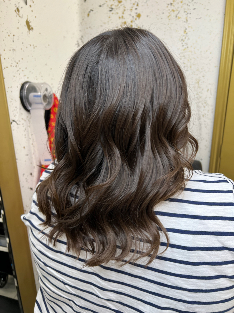 Womens haircut blowdry style