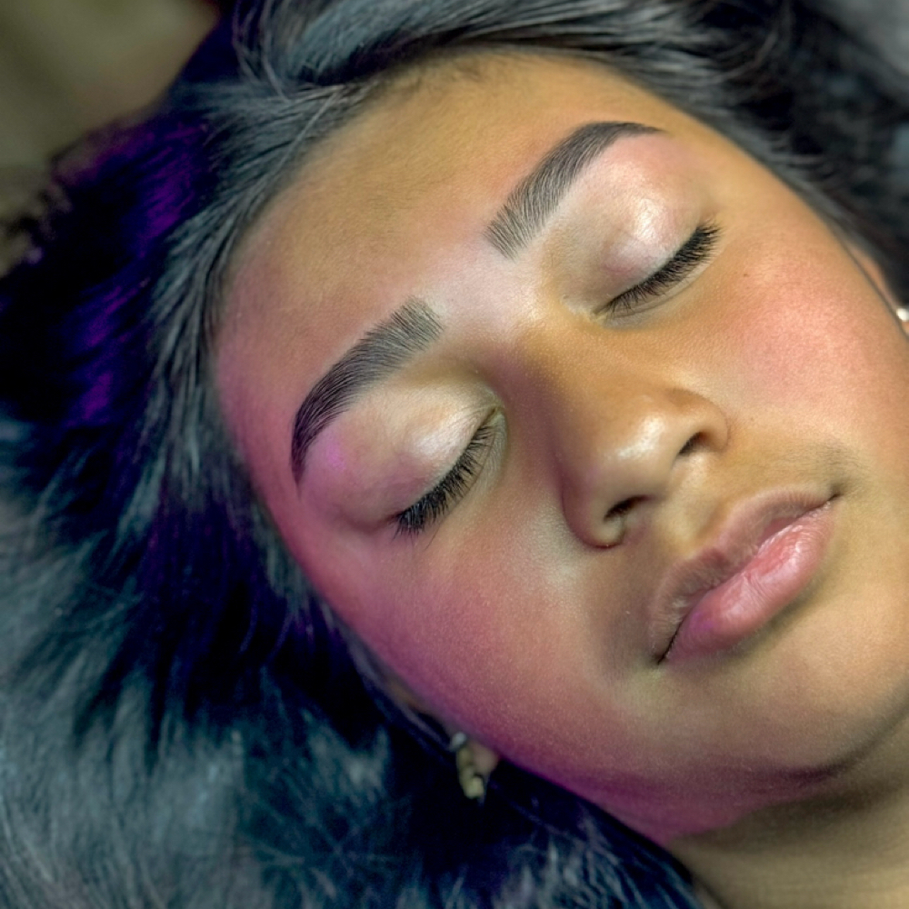Brows Waxing at ANG BEAUTÉ in Houston, TX