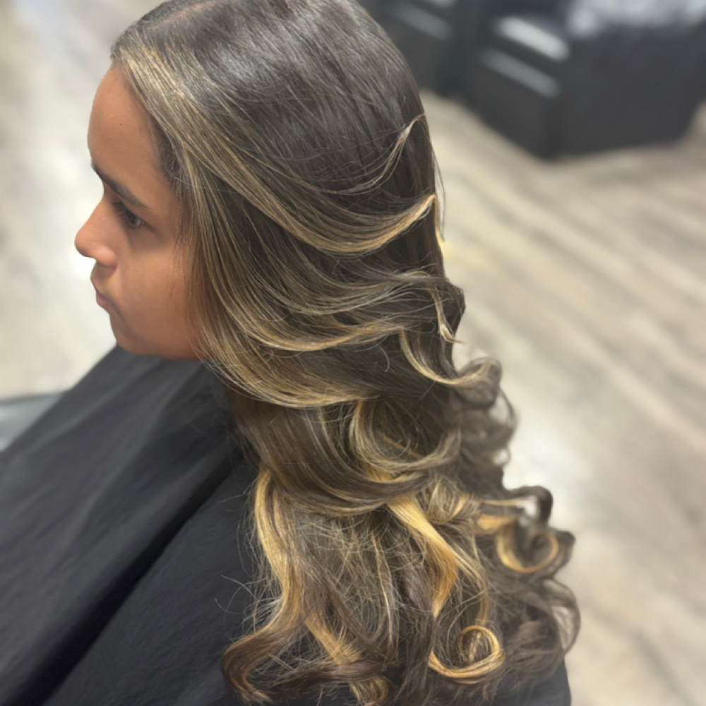 Flash Foil at Your “Fav” Hairstylist in Newington, CT