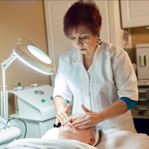1 Hr European Facial at Estética Day Spa in SAN Antonio, TX