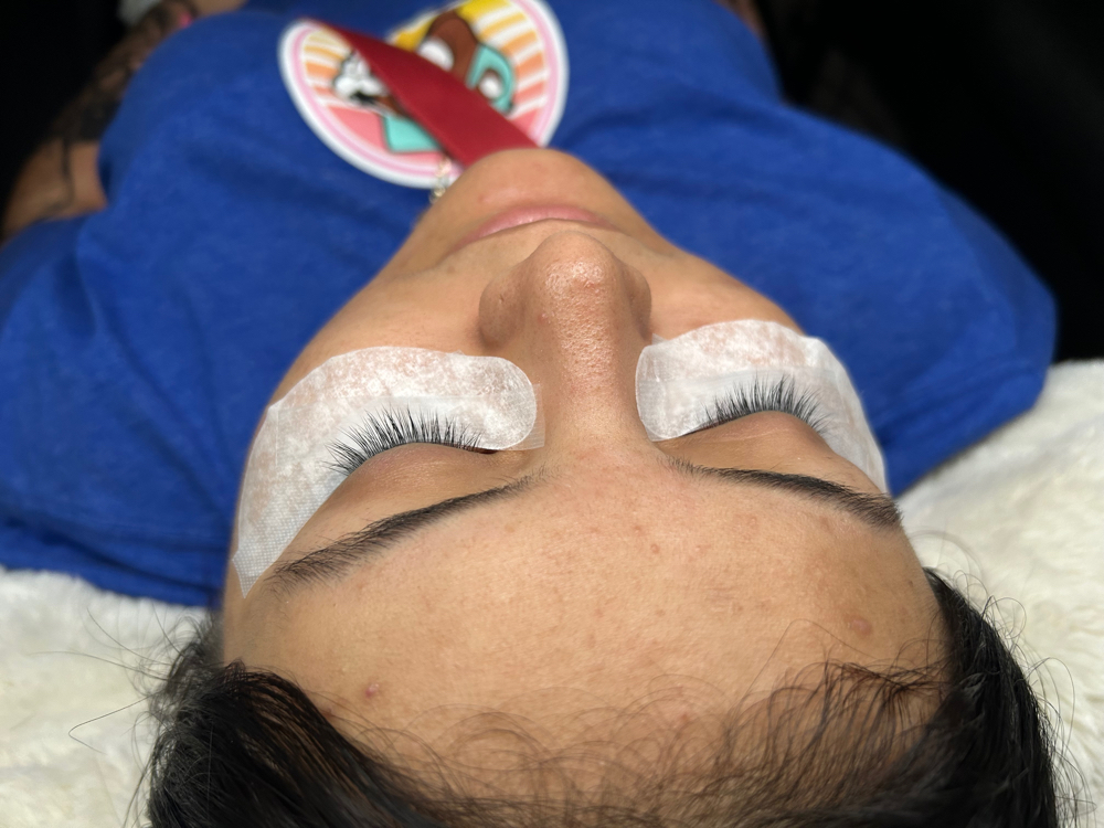 Lash Removal