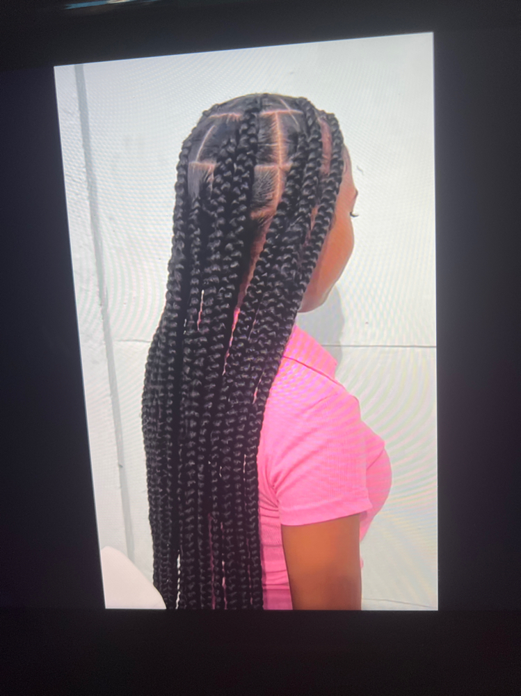 Jumbo Knotless Braids