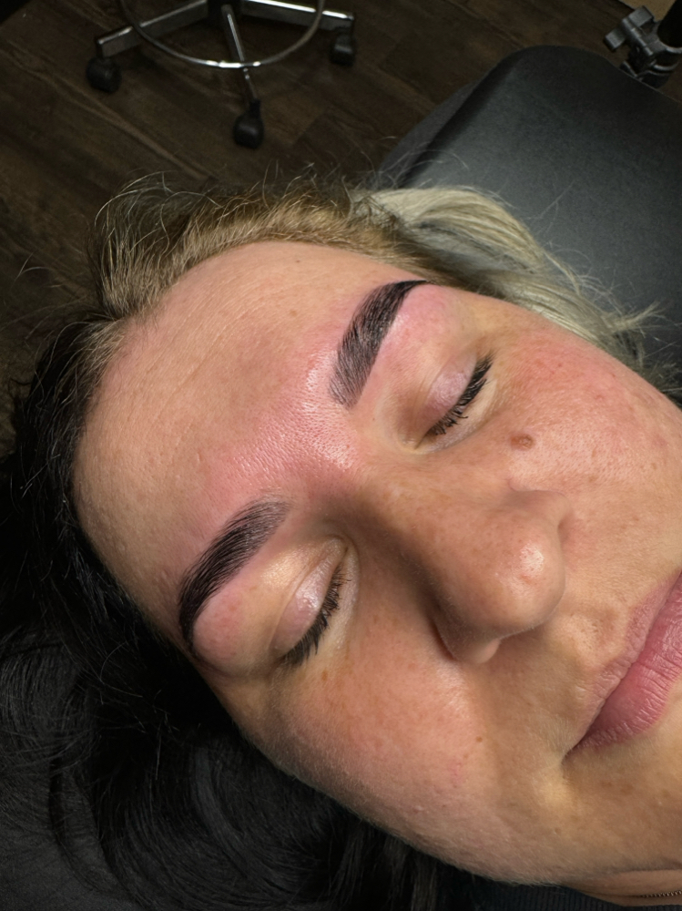 Brow Lamination With Hybrid Tint