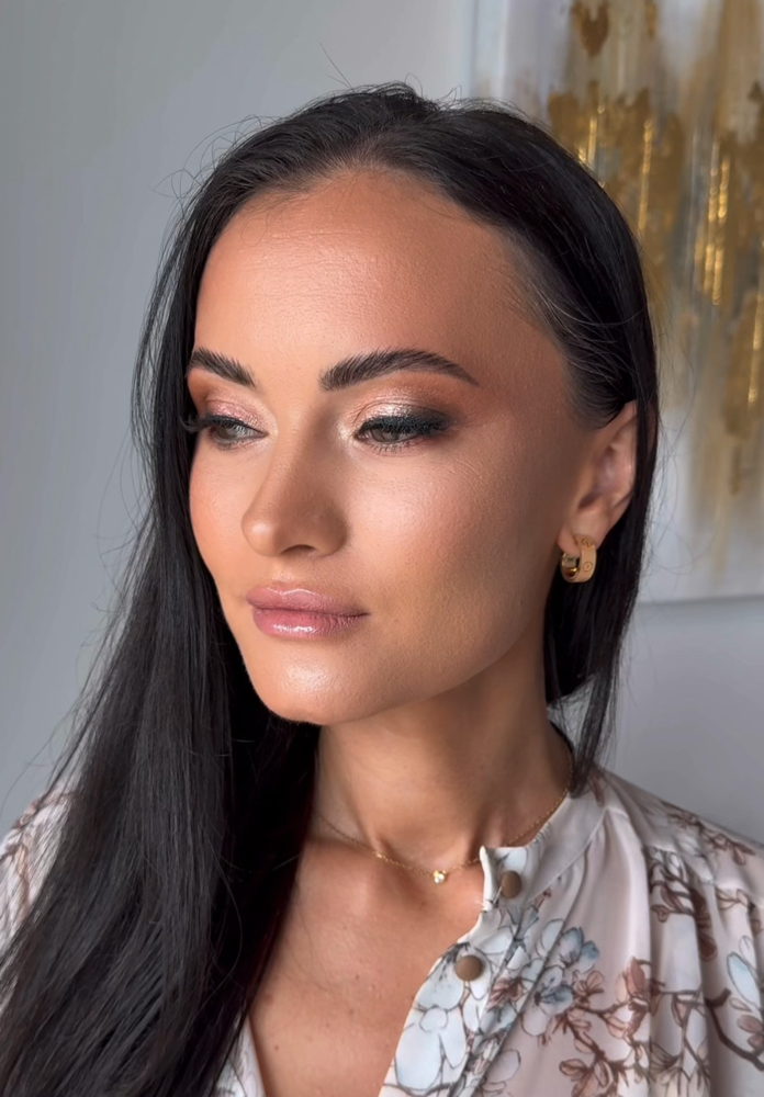 Brow Shaping and Tinting