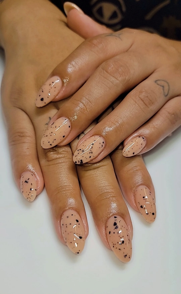 RUSSIAN WITH SIMPLE NAIL ART