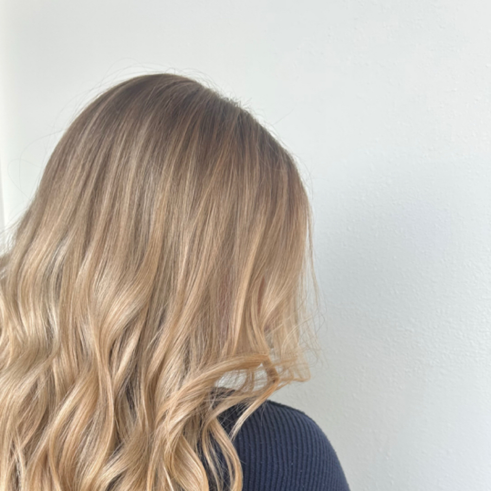 Blonding at Mahri Bonds in Kennewick, WA