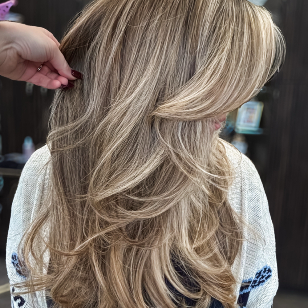 GLOSS + BLOWOUT at TREND LAB Salon & Education in San Antonio, TX