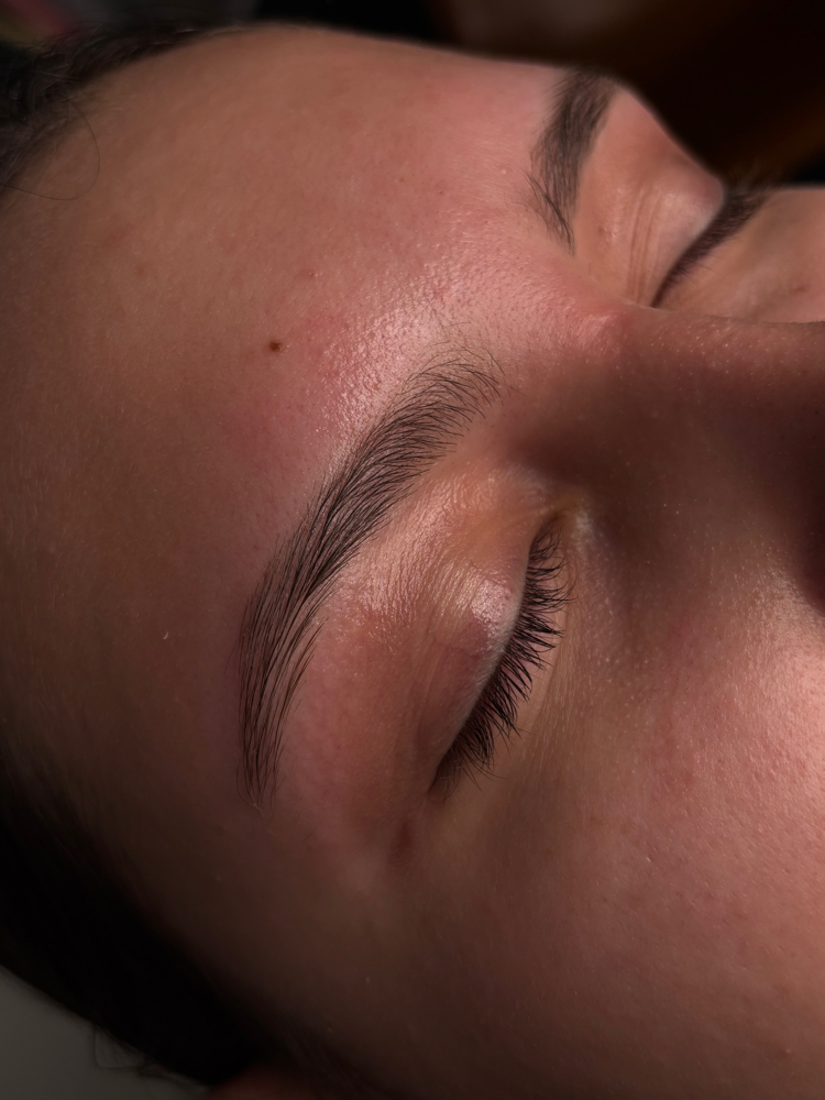 Eyebrow Wax at Angie’s Nails Galore in Kissimmee, FL