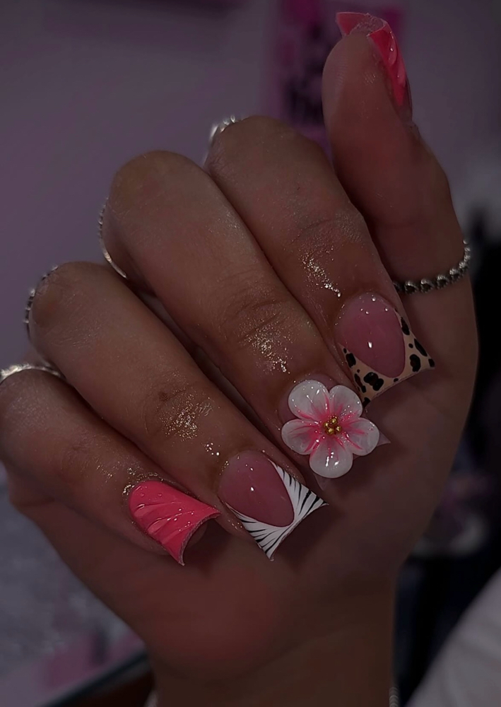 Overlay at Yazzy Nails in Fayetteville, NC