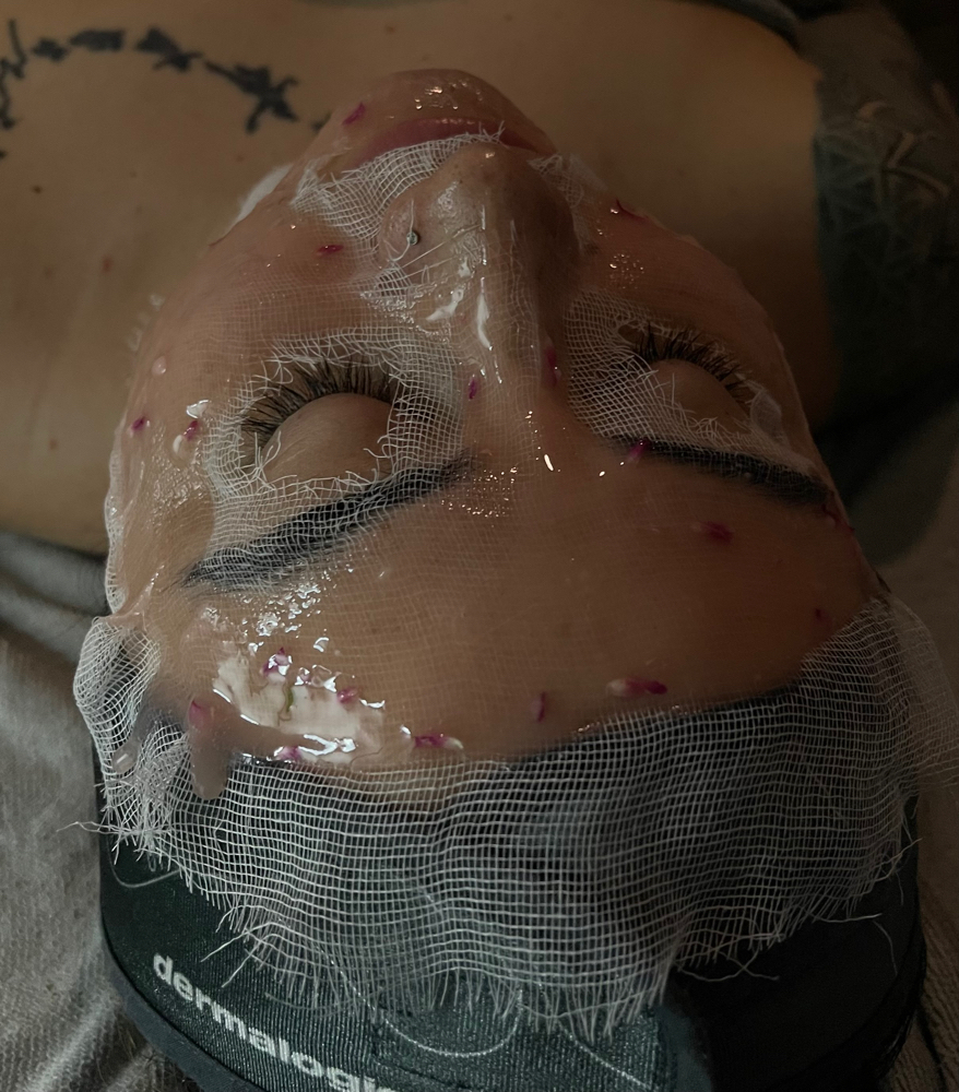 Signature Touch Facial (1hr)