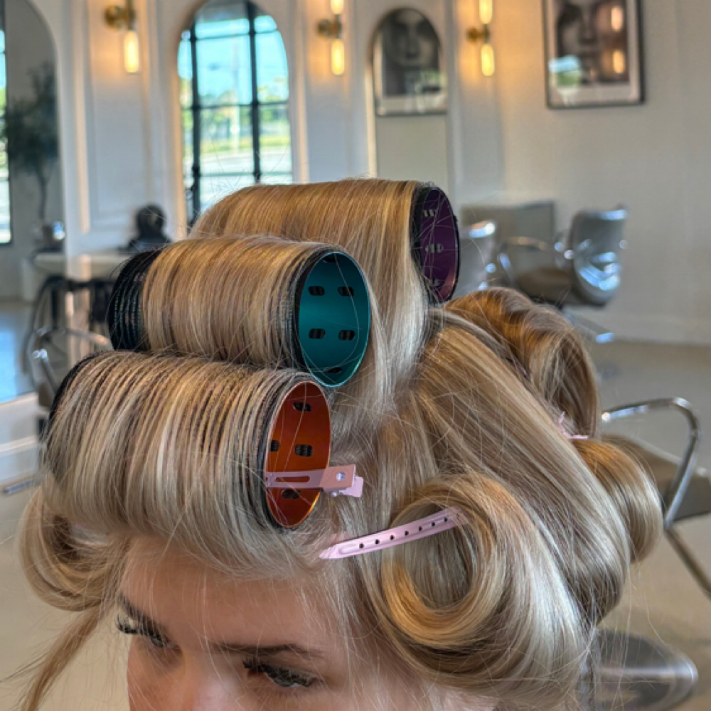 the signature blowout at Maven & Mane Salon in appointment will be held, FL