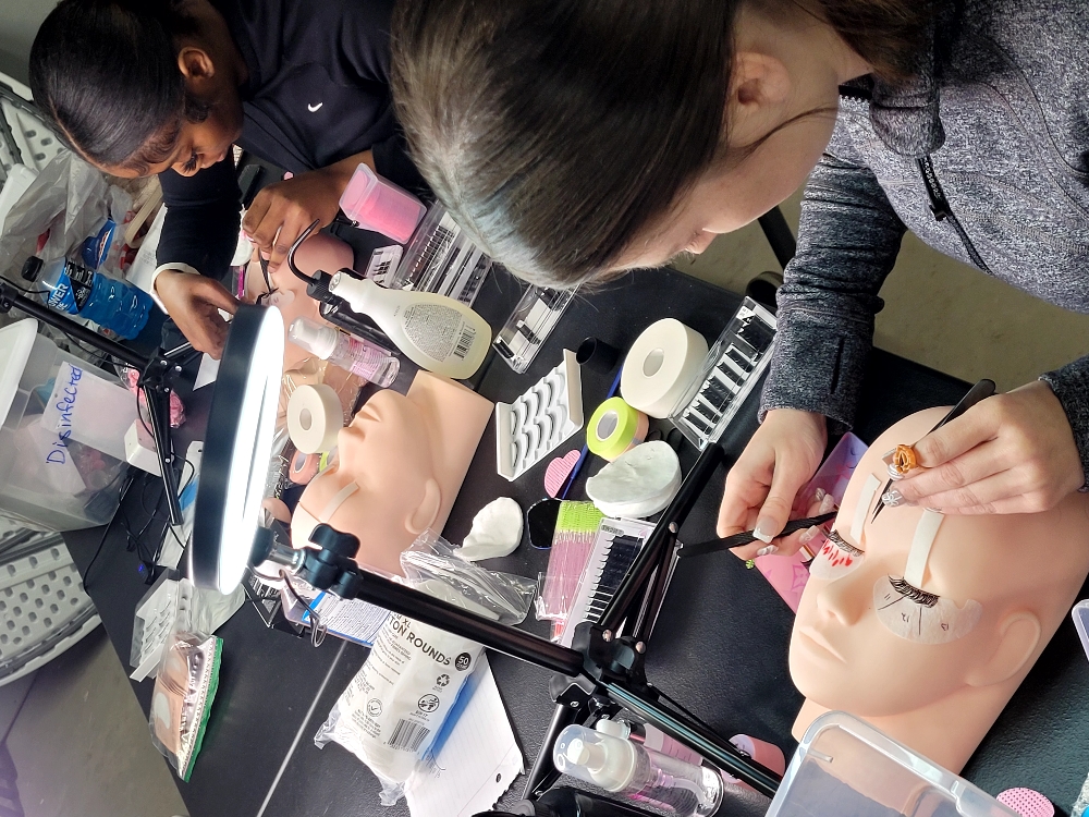 LASH COURSE *WITH CHAIR/BED*