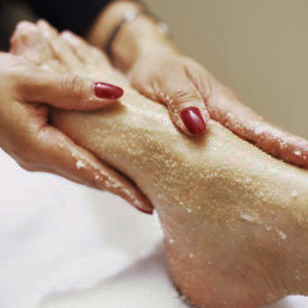 Foot Scrub & Massage